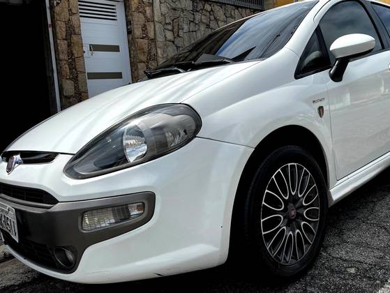 FIAT PUNTO 1.8 SPORTING 16V FLEX 4P AUTOMATIZADO